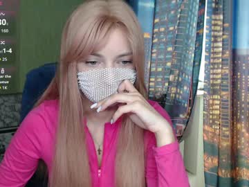 Sophieblackwood stream image from May 17, 2026