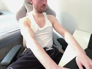Bottomtsinner Chaturbate stream image from May 17, 2026