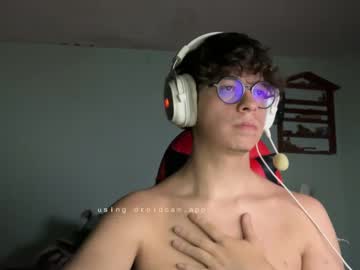 Eleddi22 Chaturbate stream image from May 17, 2026