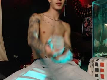 Godly_Huan Chaturbate stream image from May 17, 2026