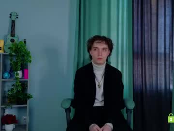 Low_Key_Heat Chaturbate stream image from May 17, 2026
