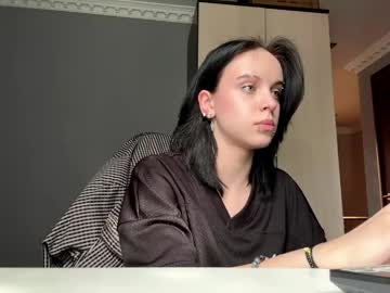 Lynettawiseman Chaturbate stream image from May 17, 2026