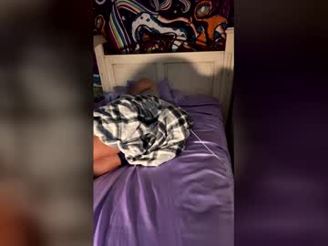 Cakedupmothman Chaturbate stream image from May 17, 2026