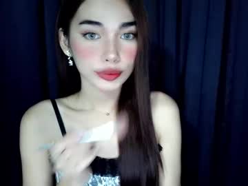 Isabelle_Willis Chaturbate stream image from May 17, 2026