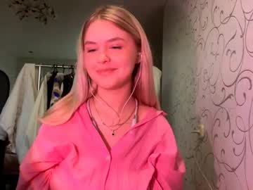 Nancigoldy Chaturbate stream image from May 17, 2026