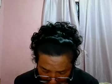 Honeybee_Xq Chaturbate stream image from May 17, 2026