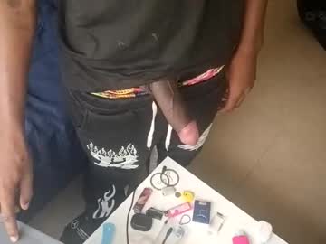 Sexybigdickz Chaturbate stream image from May 17, 2026