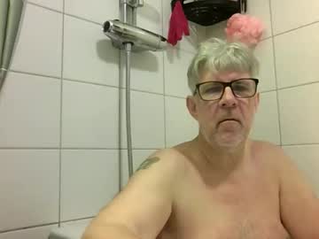 Baggelina75 Chaturbate stream image from May 17, 2026