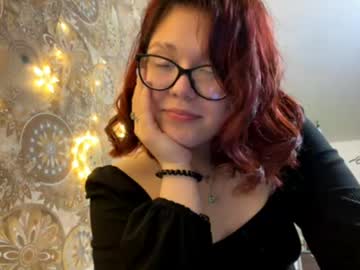 Maryloumcglohon Chaturbate stream image from May 17, 2026