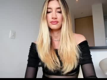 Miaduval Chaturbate stream image from May 17, 2026