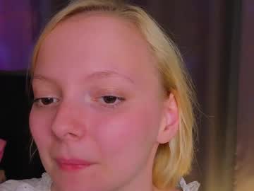 Sweet_Lynx Chaturbate stream image from May 17, 2026