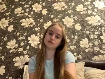 Tamiecaimi Chaturbate stream image from May 17, 2026