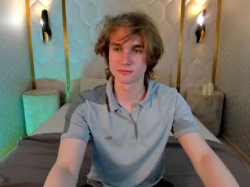 Finnbev Chaturbate stream image from May 17, 2026