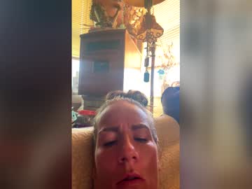 Jenn950954 Chaturbate stream image from May 17, 2026