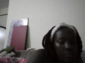 Leonorake Chaturbate stream image from May 17, 2026