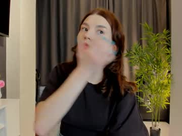 Roseblanche2k Chaturbate stream image from May 17, 2026