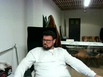 Mayde4thbwu Chaturbate stream image from May 17, 2026