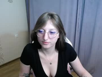Charmafterhours Chaturbate stream image from May 17, 2026