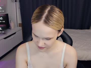 Thehousemaid1 Chaturbate stream image from May 17, 2026