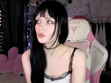 Miranaliebert Chaturbate stream image from May 17, 2026
