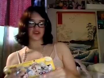 Lizzy_Bear Chaturbate stream image from May 18, 2026