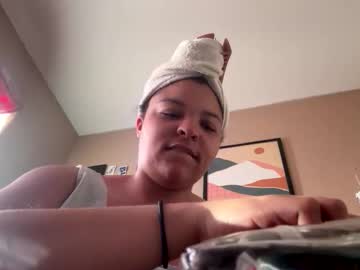 Sunsh1n3gurl Chaturbate stream image from May 18, 2026
