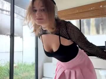 Akikovorpahl Chaturbate stream image from May 18, 2026