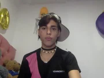 Andryt31135 Chaturbate stream image from May 18, 2026