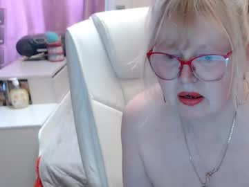Shinysunmargo Chaturbate stream image from May 18, 2026