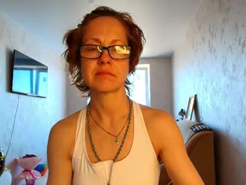 Lioraweiss Chaturbate stream image from May 18, 2026