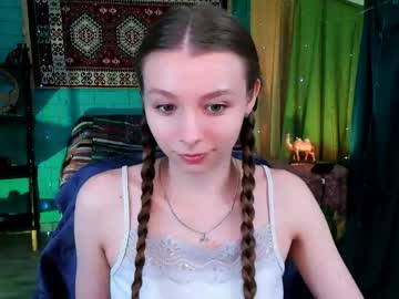 Juliedaniel Chaturbate stream image from May 18, 2026