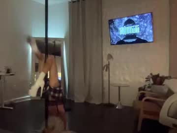 Playfuls85 Chaturbate stream image from May 18, 2026