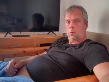 Czen888 Chaturbate stream image from May 18, 2026