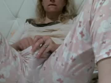 Sarasexx33 Chaturbate stream image from May 18, 2026