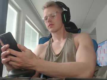 Chestbrahhhhhh Chaturbate stream image from May 18, 2026