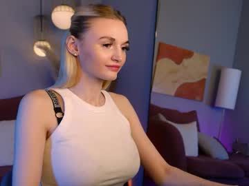 _Mila_Lux_ Chaturbate stream image from May 18, 2026