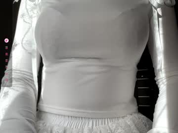 Sarah_Luvu Chaturbate stream image from May 18, 2026