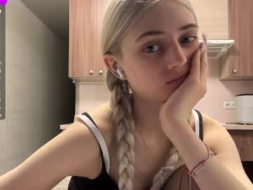 Karensimilton Chaturbate stream image from May 18, 2026