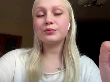 Malisaskovira Chaturbate stream image from May 18, 2026
