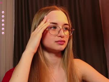 Tiffanyhunt Chaturbate stream image from May 18, 2026