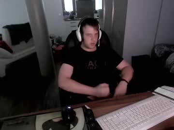 Bananastickstrips Chaturbate stream image from May 18, 2026