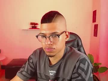 Simoncum18 Chaturbate stream image from May 18, 2026