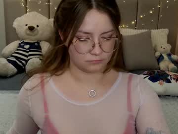 Briarwynn Chaturbate stream image from May 18, 2026