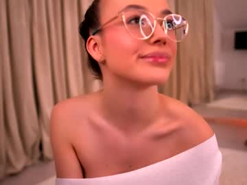 Kyliejoyce Chaturbate stream image from May 18, 2026