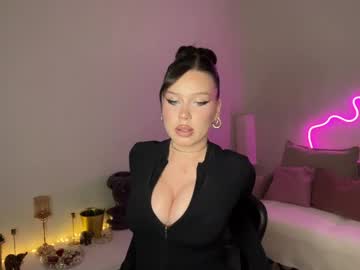 Mistress_Of_Hearts Chaturbate stream image from May 18, 2026