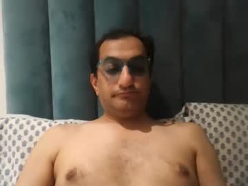Risingpop Chaturbate stream image from May 18, 2026