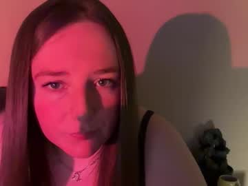 Mangoslices5 Chaturbate stream image from May 18, 2026