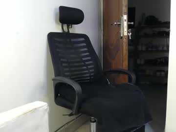 Tannia004 Chaturbate stream image from May 18, 2026