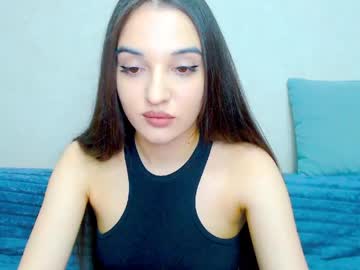 Yourdreammary Chaturbate stream image from May 18, 2026