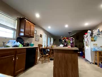 Creeksidecouple Chaturbate stream image from May 19, 2026
